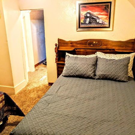 Vintage Cozy Family Home Near National Parks سانت أنتوني المظهر الخارجي الصورة
