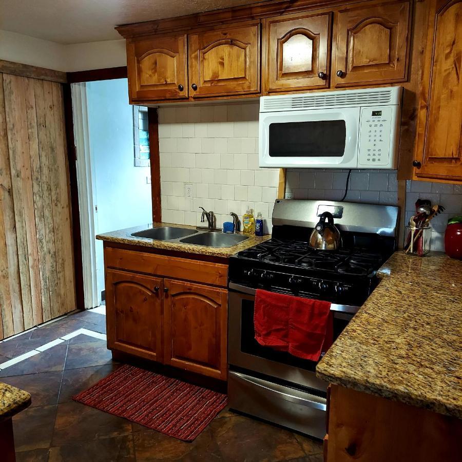 Vintage Cozy Family Home Near National Parks سانت أنتوني المظهر الخارجي الصورة