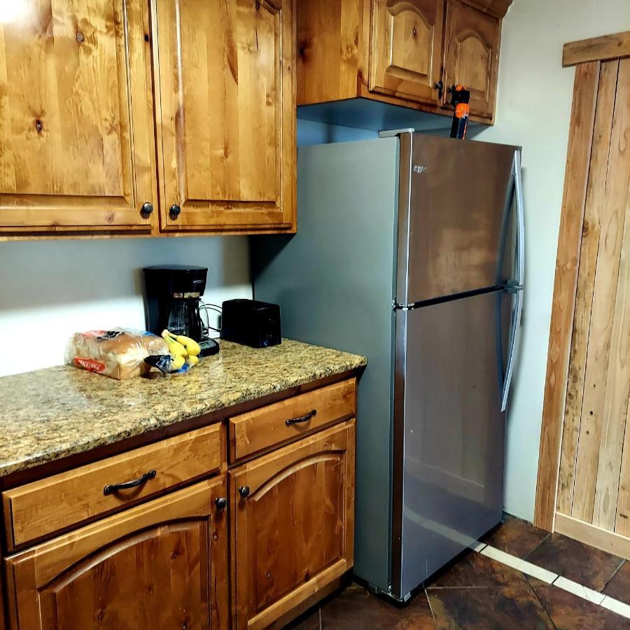 Vintage Cozy Family Home Near National Parks سانت أنتوني المظهر الخارجي الصورة