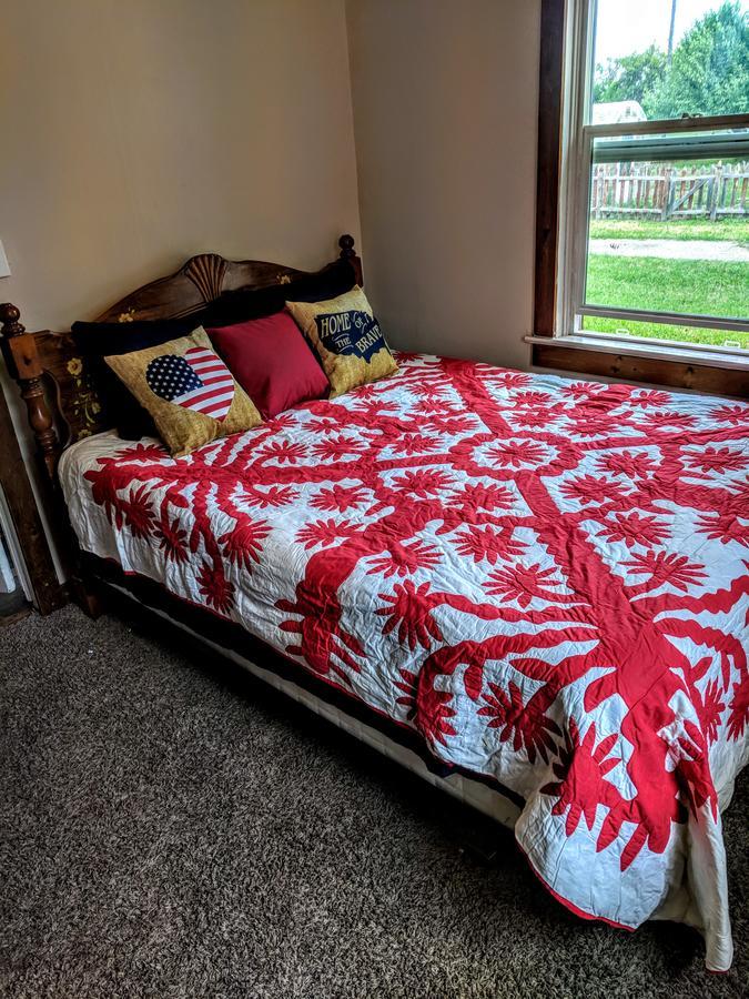 Vintage Cozy Family Home Near National Parks سانت أنتوني المظهر الخارجي الصورة