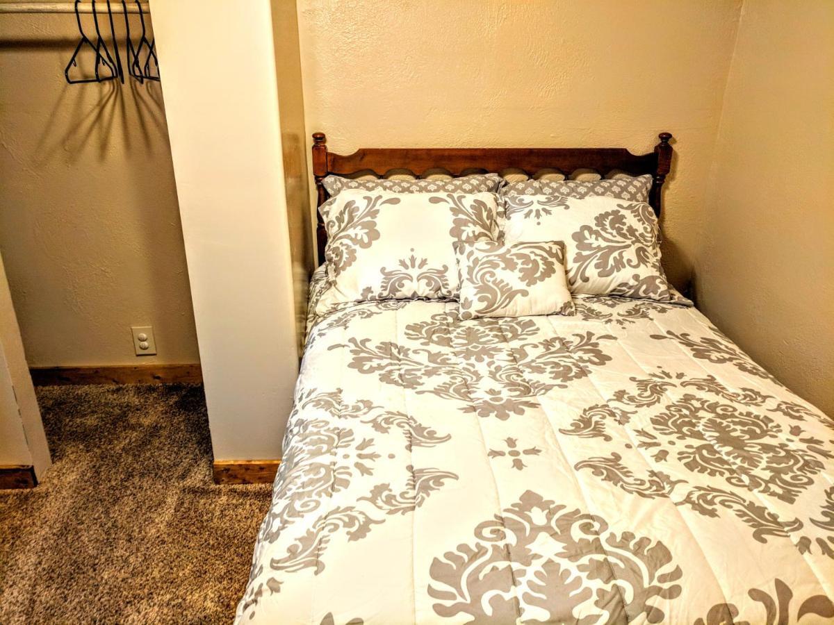 Vintage Cozy Family Home Near National Parks سانت أنتوني المظهر الخارجي الصورة