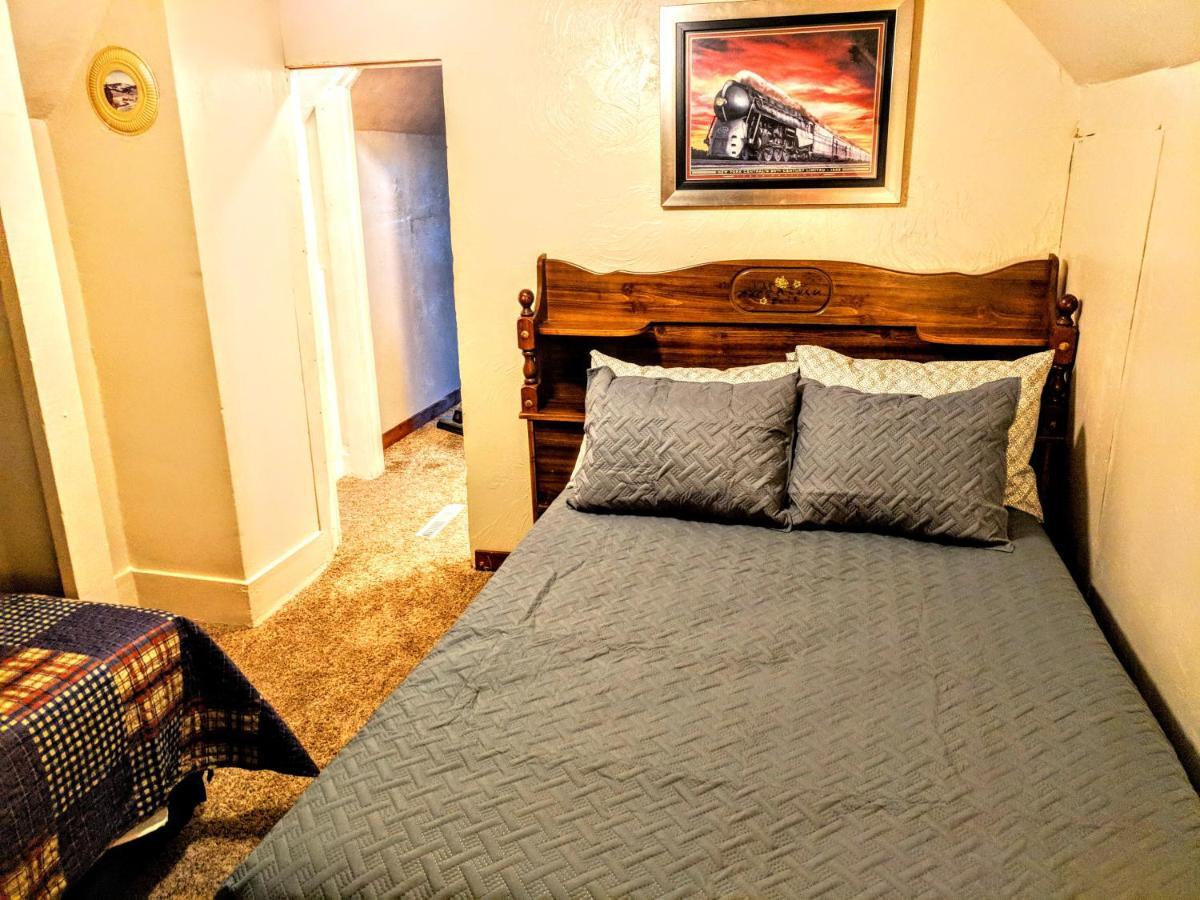 Vintage Cozy Family Home Near National Parks سانت أنتوني المظهر الخارجي الصورة